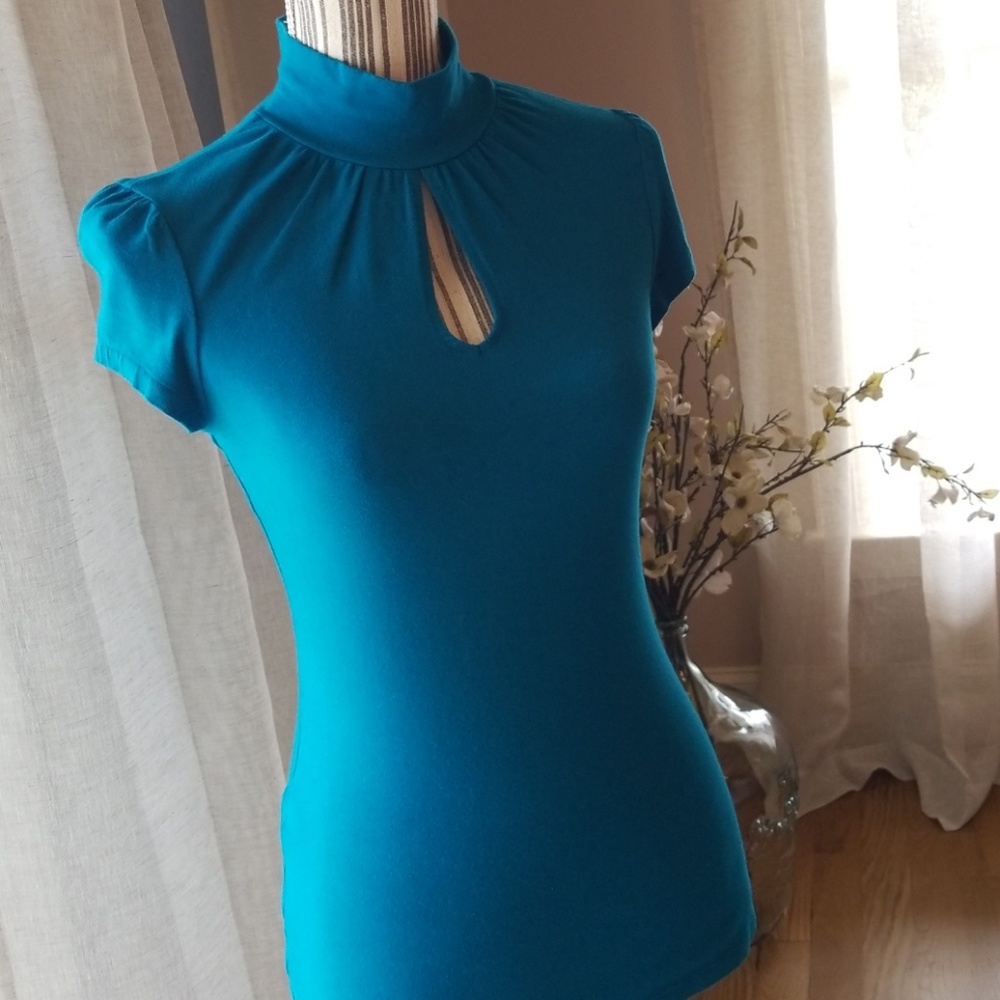 {Express} Top